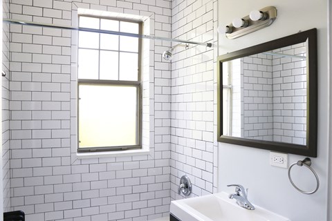 Studio Apartment 309 - Bathroom